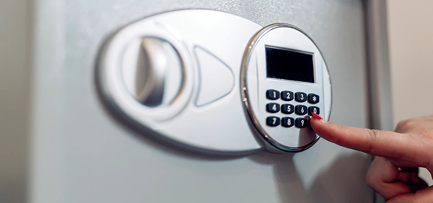 Jewelry Safe Cracking in Hoffman Estates, Illinois
