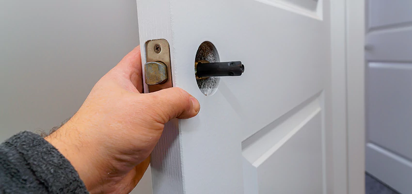Nighttime Locksmith For Lock Repair in Hoffman Estates, IL